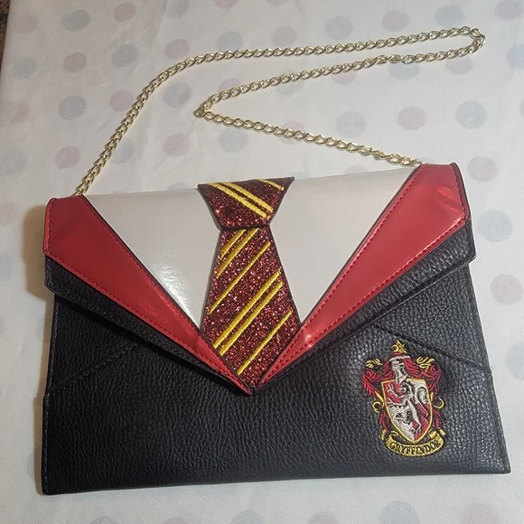 Danielle Nicole Harry Potter Gryffindor Uniform Clutch Purse - Picture 2 of 13
